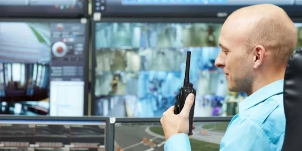 How Two-Way Radios Can Improve Your Business